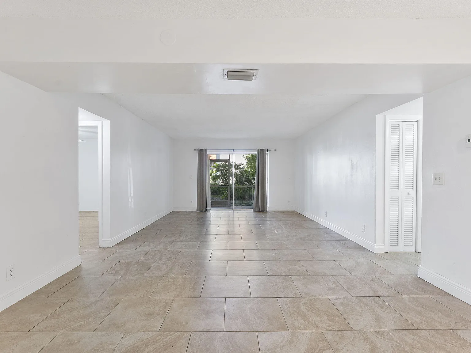 3 bed, 1286 sqft, $2,500 — Photo 4