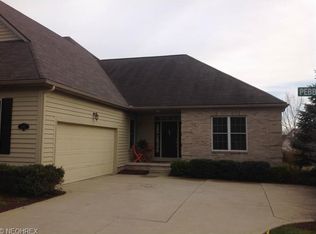 6452 Pebble Beach Dr NW, Canton, OH
