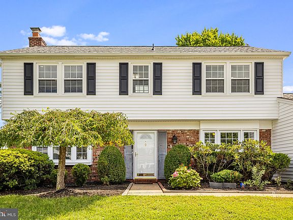 3rd image of 4213 Peakview Ct