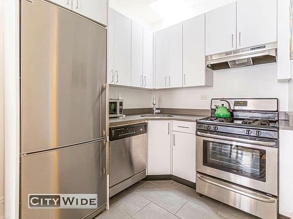 4th image of 24 E 80th St #5F