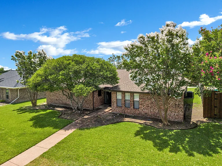 1522 Springtree Cir — Photo 26