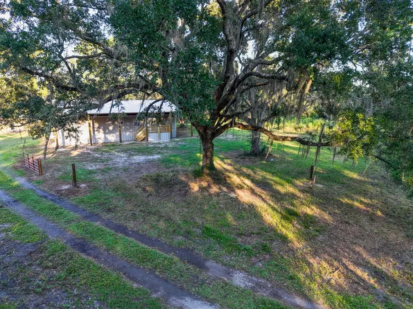 140 Jeffie Tucker Rd, Eastpoint, FL 32328