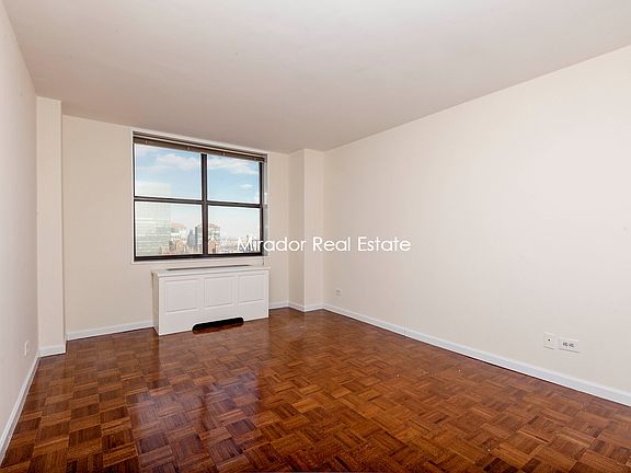 4th image of 330 E 39th St APT 32F