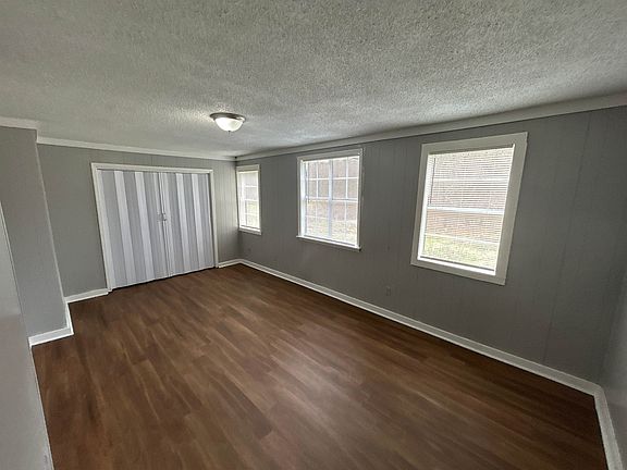 2nd image of 3447 Cook Rd
