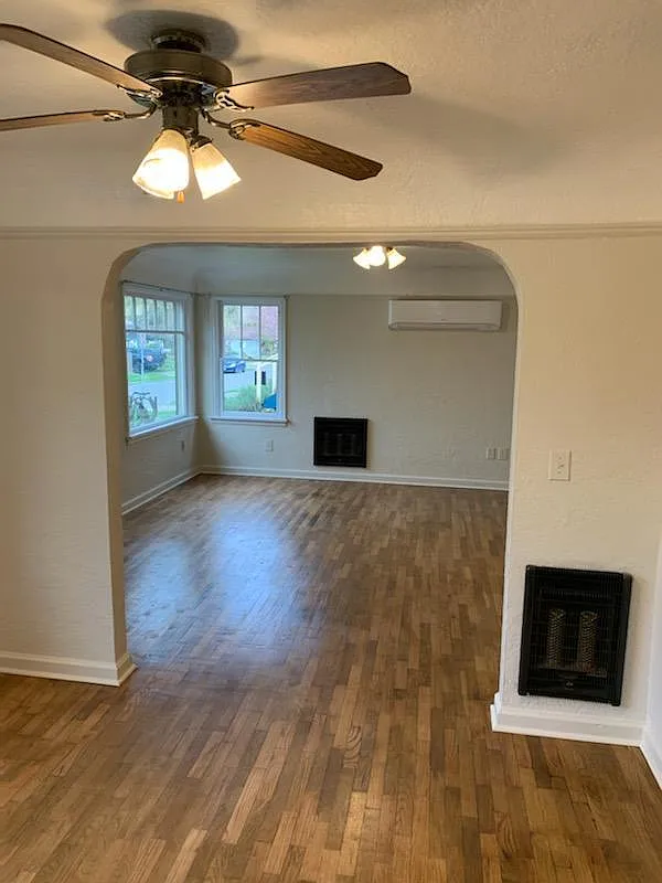 1730 B St NE — Photo 3