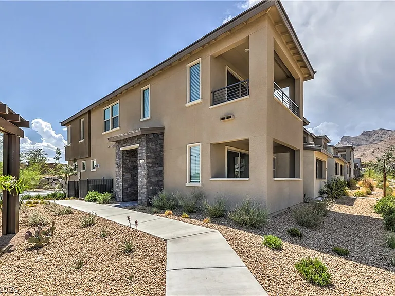 11390 Crimson Ledge Ave — Photo 3