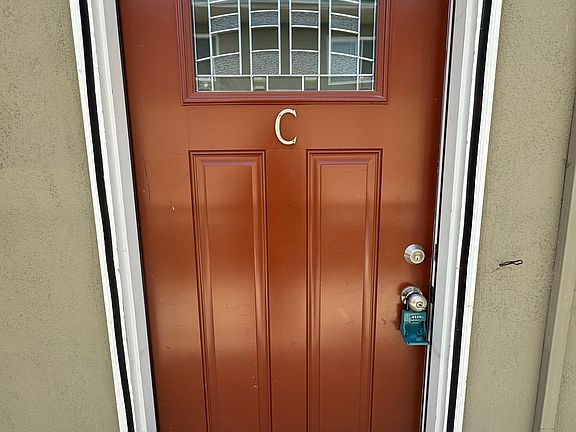 3rd image of 916 S Marguerita Ave #C