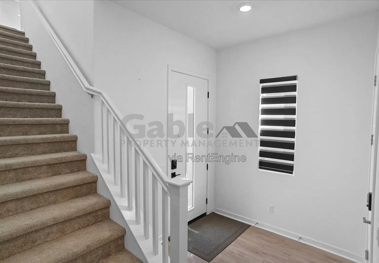 3 bed, 3.0 bath, 2250 sqft, $4,300 — Photo 3