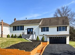42 Towsen Rd, Wayne, NJ 07470