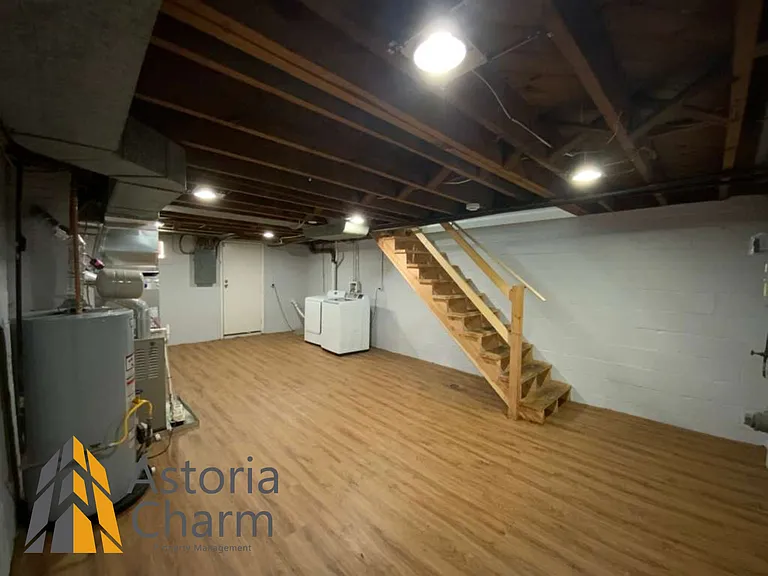 3392 Saint Benedict St — Photo 18