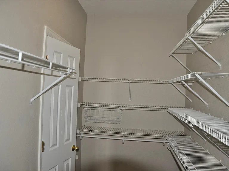 2466 W Sunset Dr — Photo 22