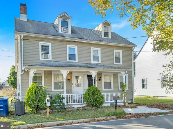 19 Pleasant St, Southampton, NJ 08088