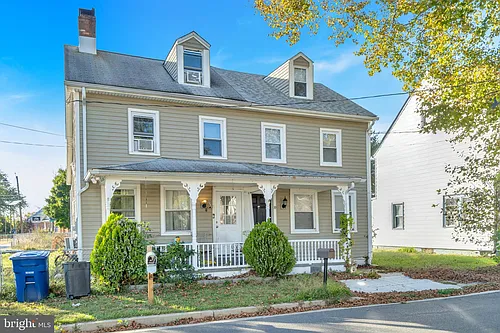 19 Pleasant St Photo 1