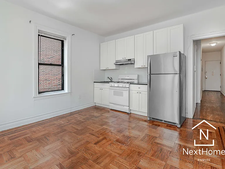 505 62nd St #B8 — Photo 3