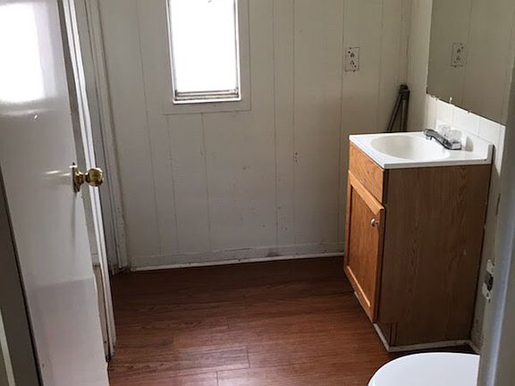 2nd image of 1503 Hinton St Lot 9
