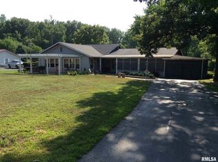 700 Honey Creek Ln, Lomax, IL 61454