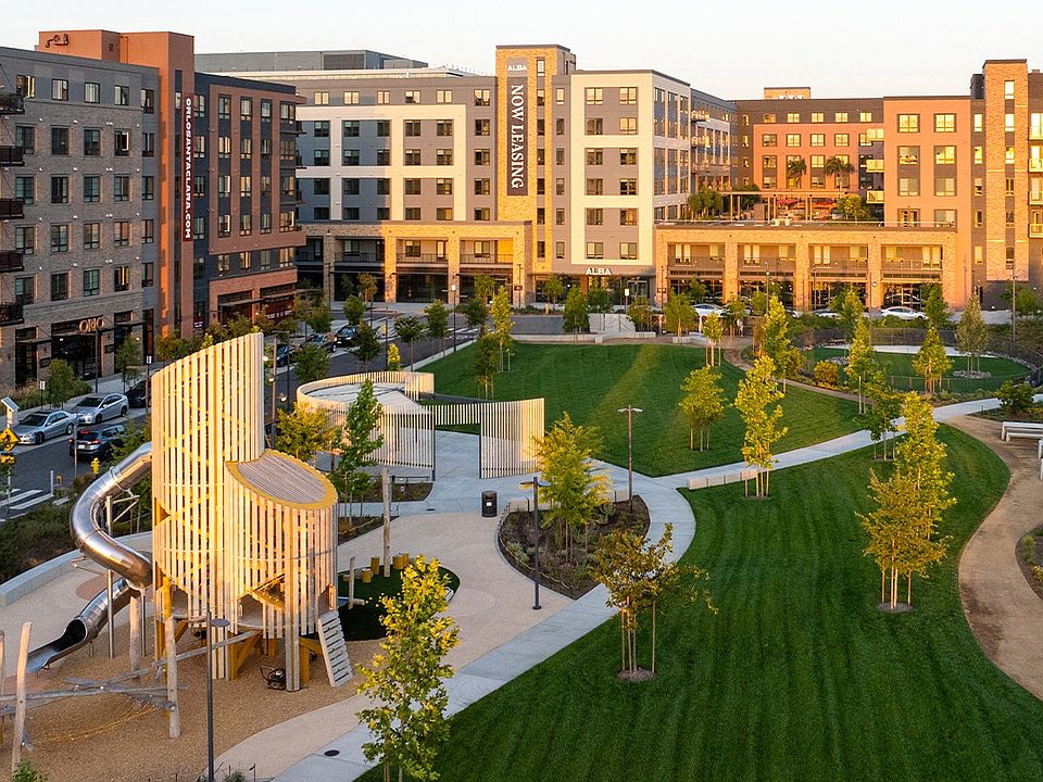 Alba - Gateway Crossing Park