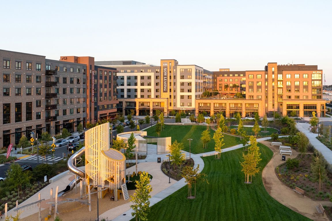 Alba - Gateway Crossing Park