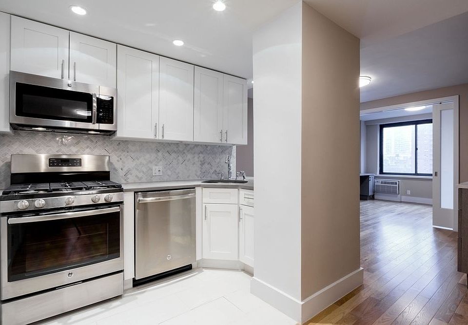 1st image of 784 Columbus Ave APT 6L