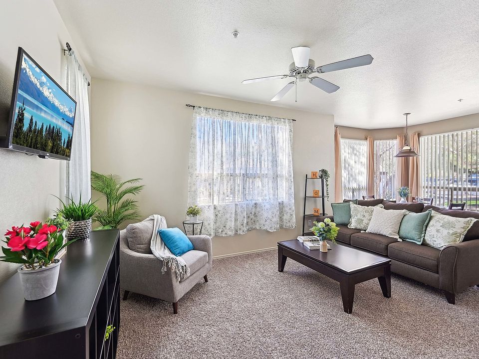 B2 Living Room