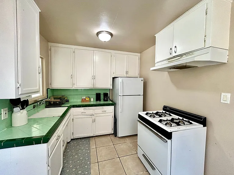 5440 McGann Dr — Photo 4