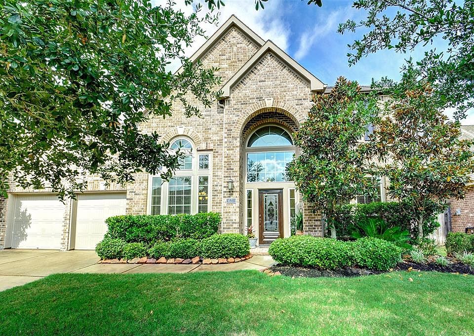1st image of 10211 Kessler Cove Ln