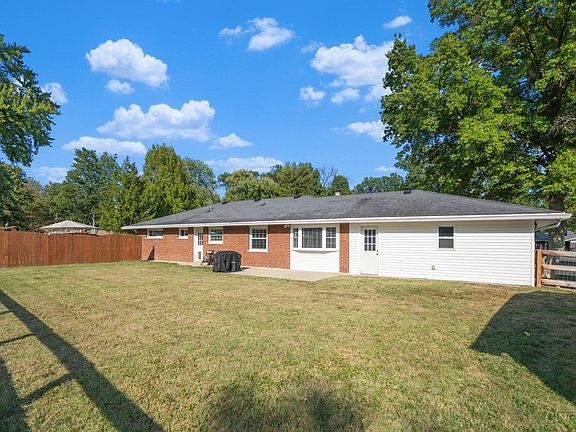 3rd image of 4135 Brookfield Dr