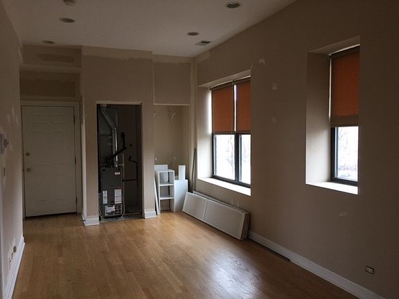 4th image of 948 N Washtenaw Ave APT 3S