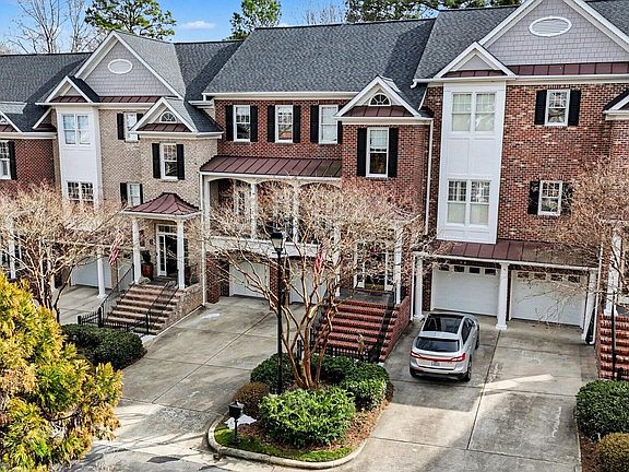5th image of 212 Lions Gate Dr