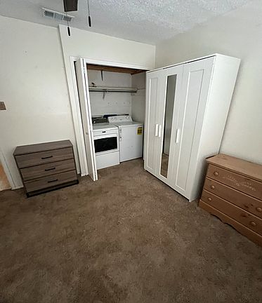 3rd image of 923 Vance Jackson Rd