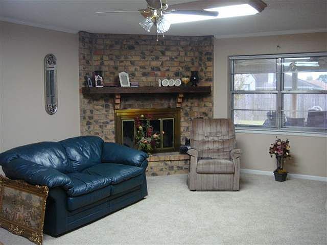 2nd image of 3161 Everest Dr