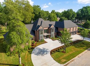 2985 E 45th Pl, Tulsa, OK 74105