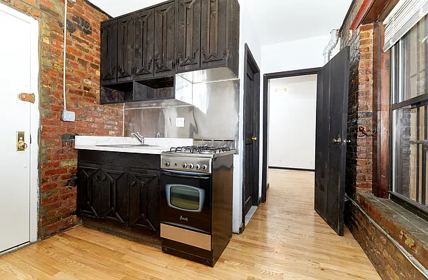 Rented by PocketBroker Inc | media 12