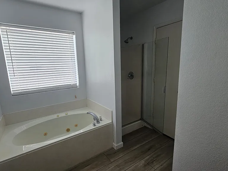 9608 George Washington Dr — Photo 22