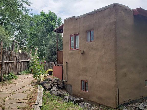 2nd image of 604 Camino Del Medio