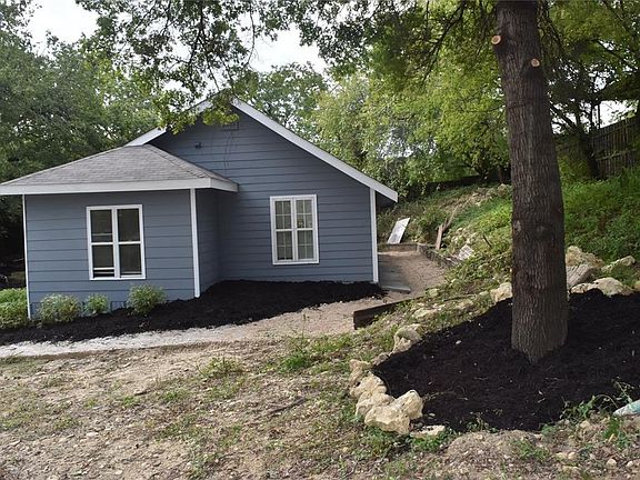 5th image of 2818 E Vickery Blvd