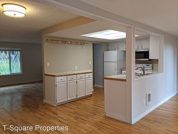4th image of 13825 115th Ave NE