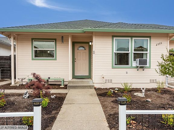 3rd image of 2535 Sam Drive