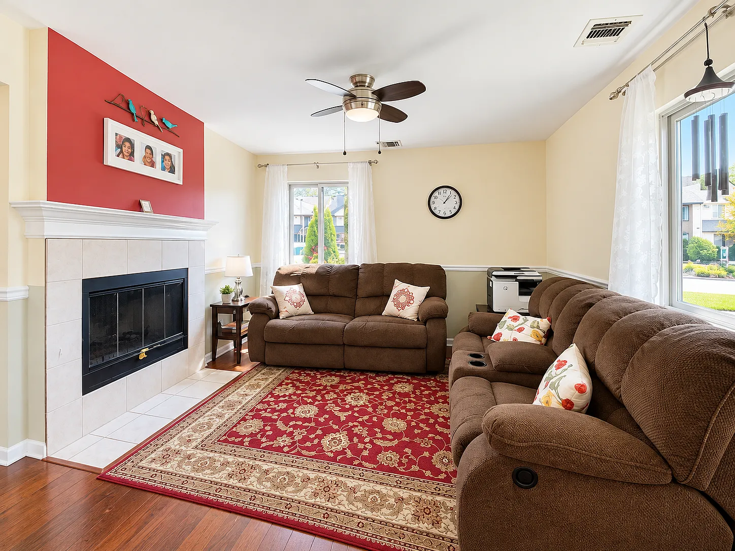 3 bed, 2.5 bath, 1844 sqft, $3,400 — Photo 2