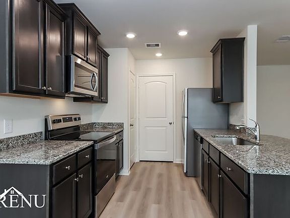 3rd image of 10534 Sweetwater Creek Dr