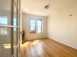 32-60 34th St #3, Astoria, NY 11106