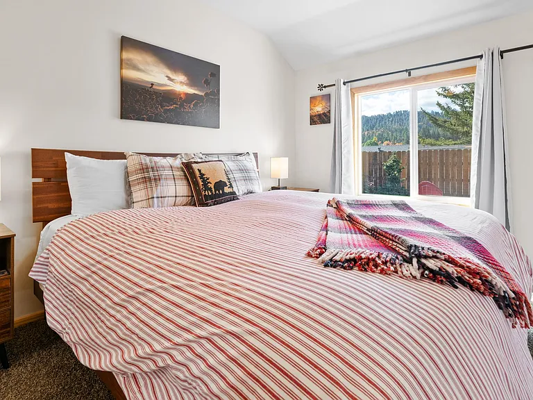 744 Tehama Dr — Photo 15