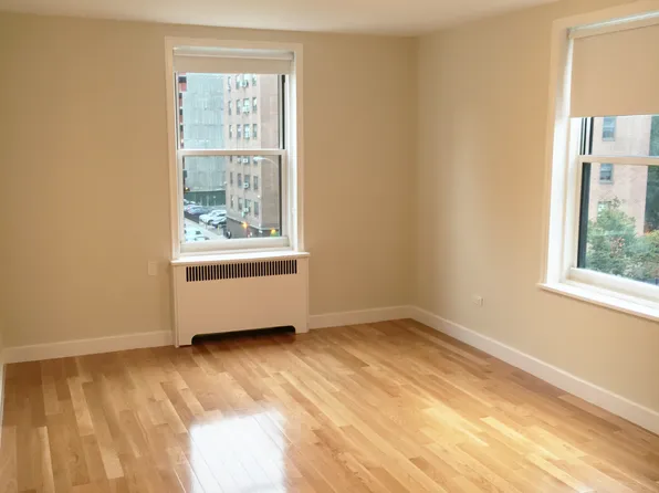 364 West 18th Street image 1 of 6