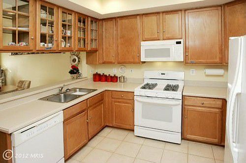 5th image of 526 Lawson Way