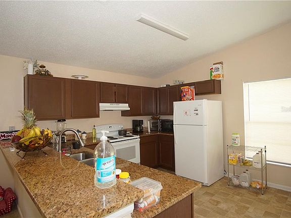 3rd image of 11114 Hambley Ave