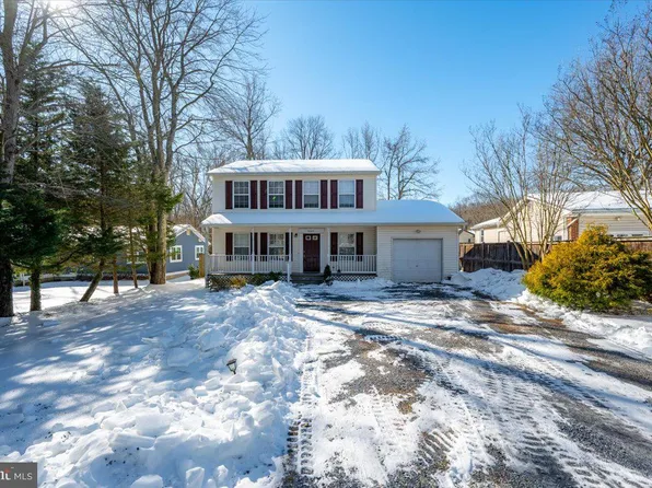 3587 Loch Haven Dr, Edgewater, MD 21037