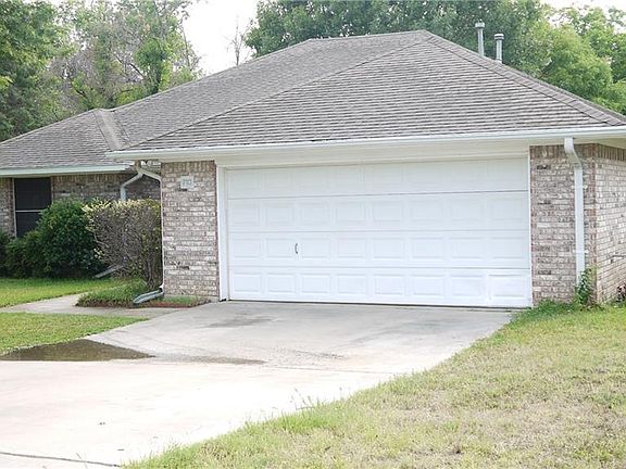 2nd image of 710 Henslee Dr