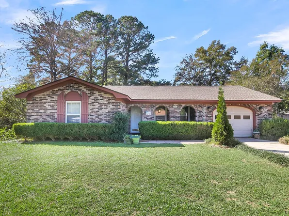 108 Berkshire Ct, Goose Creek, SC 29445