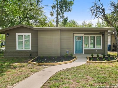 912 E. Huntington, Beeville, TX, 78102