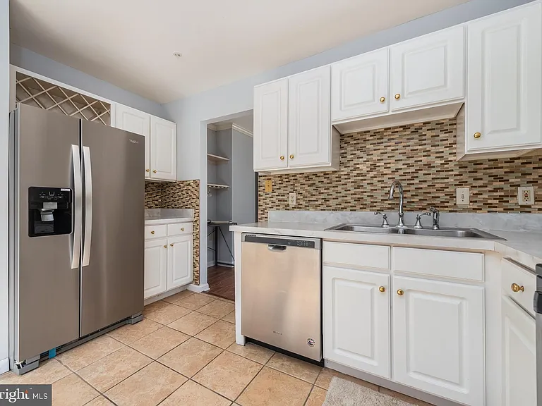 5971 Millrace Ct #E102 — Photo 4